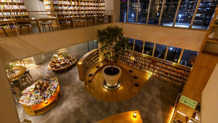 まちの本屋とホテルが融合した複合施設「ねをはす」が山口県下関市に誕生