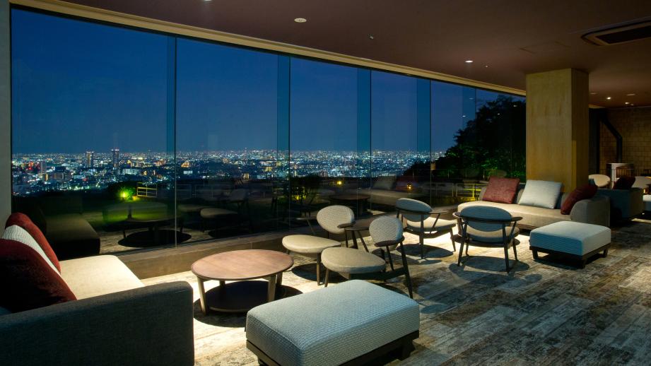 「山荘 風の杜」ロビーラウンジ