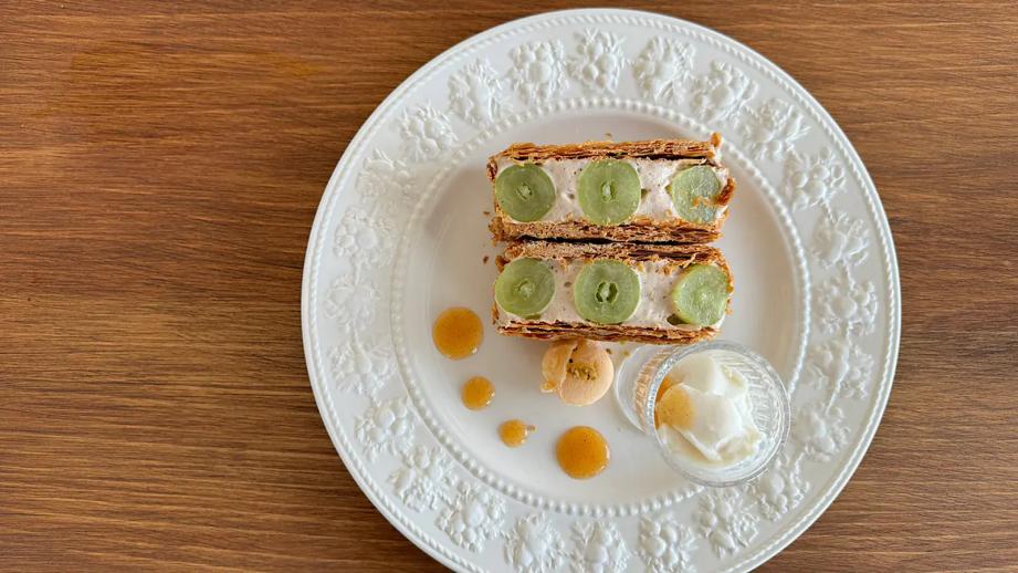 地中海風のおしゃれなカフェレストラン【dill.】呉羽の梨畑から富山平野を見下ろす絶景ロケーション