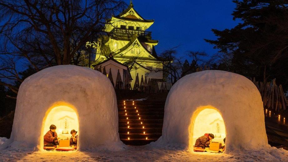 かまくらの中にも入れる！雪国の魅力がつまった秋田・横手の雪まつりへ行こう