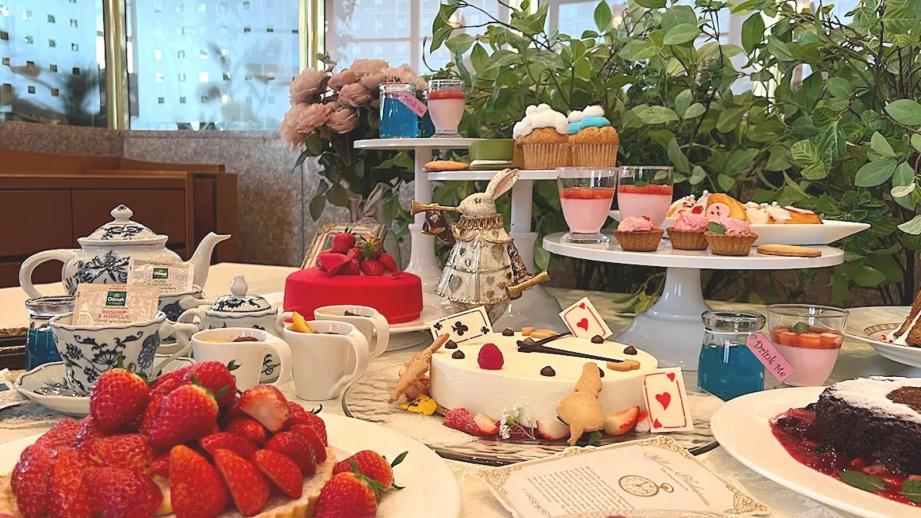 かわいすぎ！「不思議の国のアリス」の世界で春限定のいちごスイーツビュッフェ【ANAクラウンプラザホテル富山】