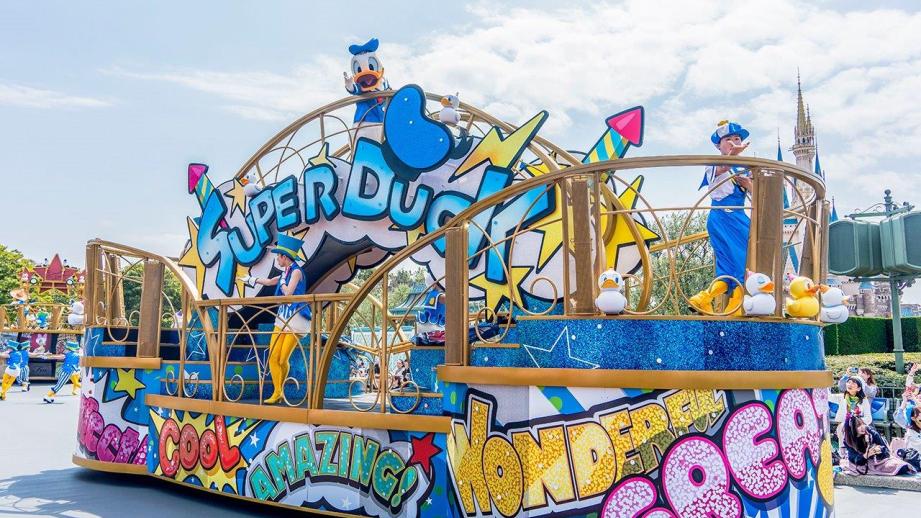 ドナルドのファンが大量発生！東京ディズニーランド「ドナルドのクワッキー・ダック！ダック！ダックシティ！」