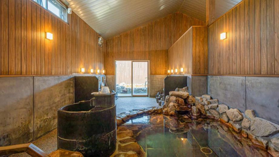 鳥取県に移住して身近になった「温泉」の存在。世代を越えてくつろげる、居心地の良さ抜群の温泉施設