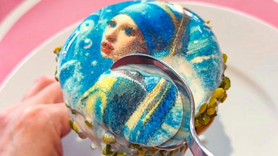 新・鳥取県立美術館の誕生に合わせたメニュー 世界初！？絵画が描かれたアートなソフトクリーム