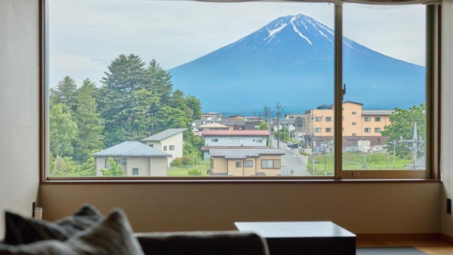 アワードの常連宿「大池ホテル」で富士山の絶景と温泉、そして山梨の魅力を発掘する滞在を 
