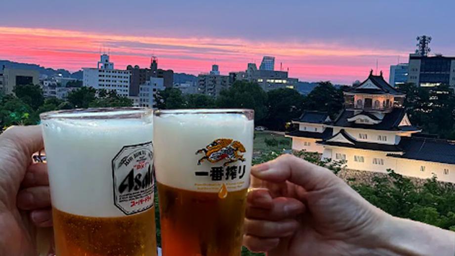 富山城見下ろすガーデンテラスで乾杯！【ANA クラウンプラザホテル富山 ビアガーデン】11 種類のビール＆パワフルなお肉とアジアンビュッフェ