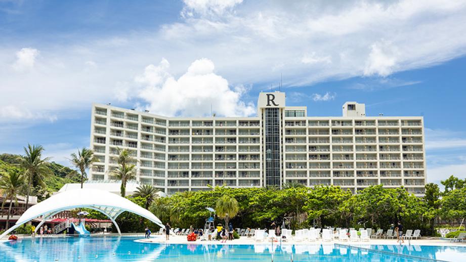 イルカと過ごす休日「ルネッサンス リゾート オキナワ」でかなえる欲張りステイ