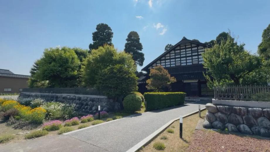 散居村の原風景残る砺波平野 築 130 年の古民家で味わう郷土料理「農家レストラン大門」