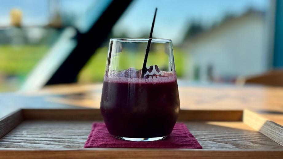 北陸で最も歴史あるぶどう園「やまふじぶどう園」残留農薬ゼロのぶどうを皮ごと堪能