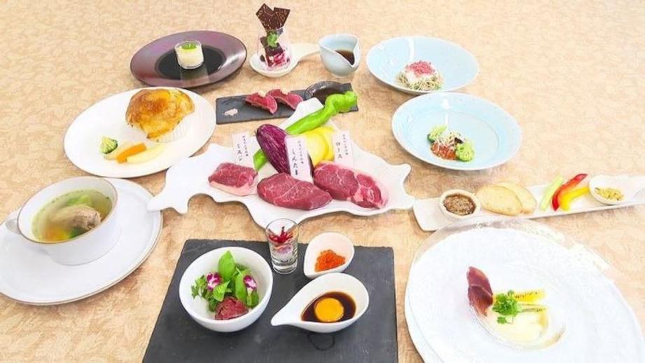 北海道民熱愛の松尾ジンギスカンに「フルコース」登場！味わい方の数々に驚き