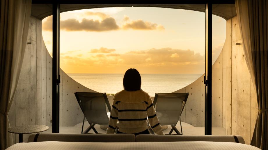 出雲の絶景に癒やされる時間。海を望む断崖の中の「IZUMO HOTEL THE CLIFF」で非日常ステイ