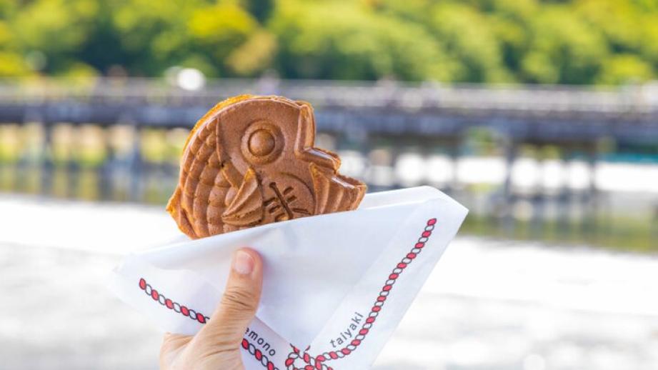 京都・嵐山の「まめものとたい焼き」で、賞味期限1分のあんバターたい焼きを