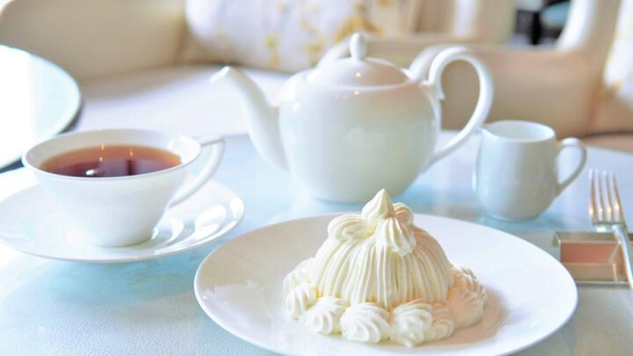 受け継がれて半世紀♪心ときめく純白の逸品スイーツ。パレスホテル東京「ザ パレス ラウンジ」