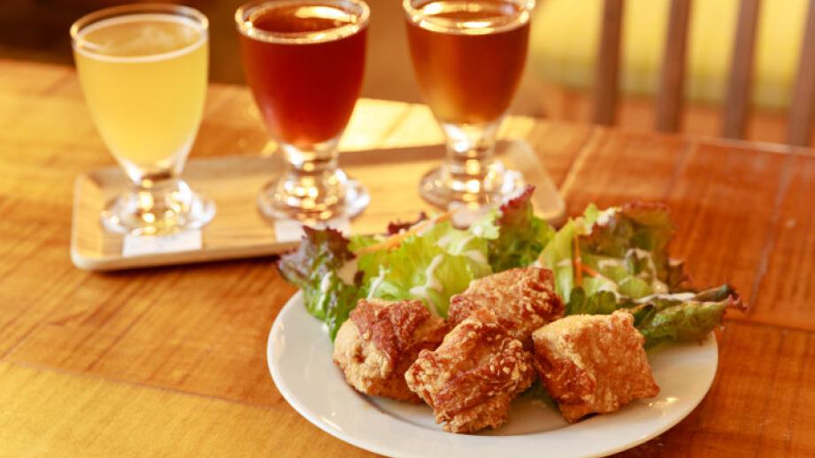 秩父の地ビール「秩父麦酒」を地元グルメとともに味わえる「MAHOLLO BAR」へ♪