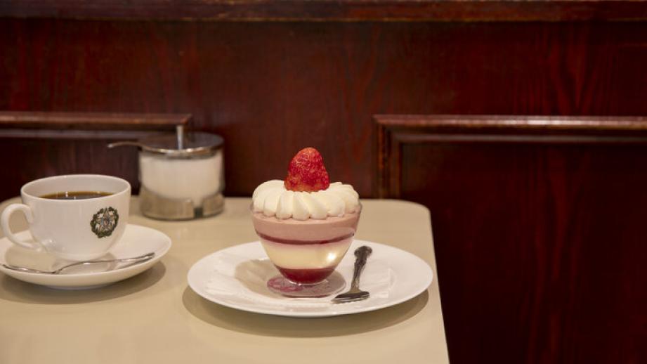 日本で最も古いとされる喫茶店、銀座「カフェーパウリスタ」で文豪たちが愛したコーヒーを味わう