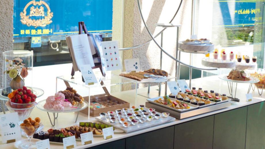 ジュエリースイーツビュッフェに心ときめく♪ 箱根ラリック美術館併設のレストラン「箱根 エモア・テラス」