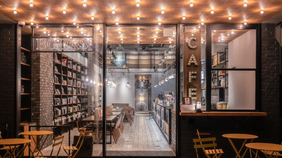 福岡旅の拠点にしたい♪「ランプライトブックスホテル福岡」24時間の灯りと本に囲まれて