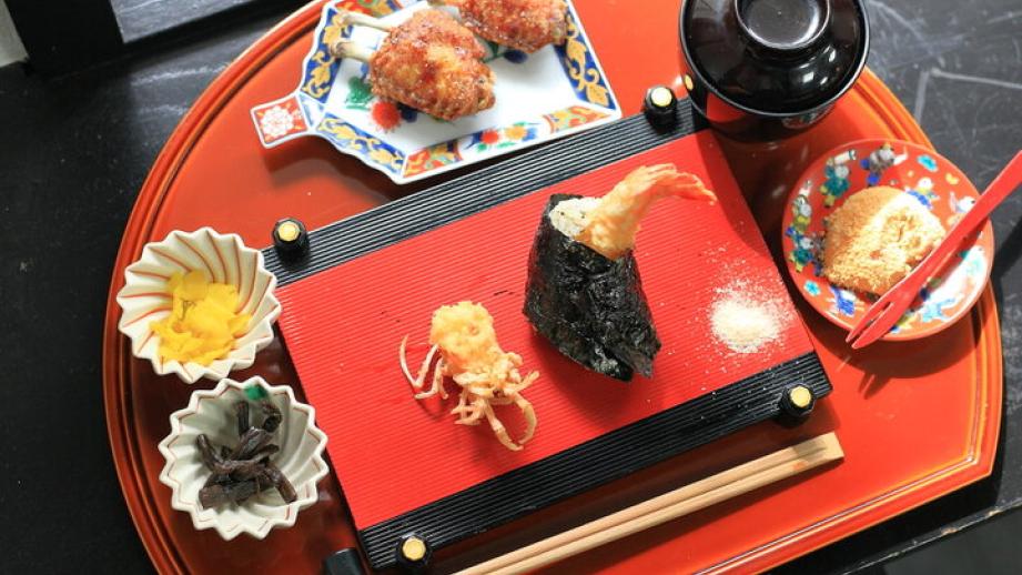 贅沢握り立て天むすや味噌煮込みうどんが人気♪名古屋名物が一度に味わえる「天むす処 けしき.」