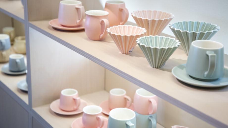 陶磁器メーカーが手がける、岐阜・土岐の「KOYO BASE」で、うつわの魅力を体感