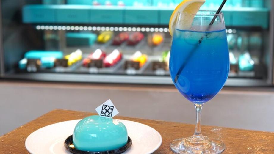 艶やかで宝石のようなケーキが魅了する♪特別な日に訪れたい日比谷のとっておきカフェ「THE BLUE」