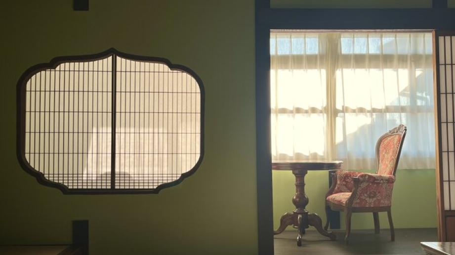 昭和レトロな雰囲気がすてき♪商家をリノベーションした1日1組限定のゲストハウス「AKAHIGE丸亀」