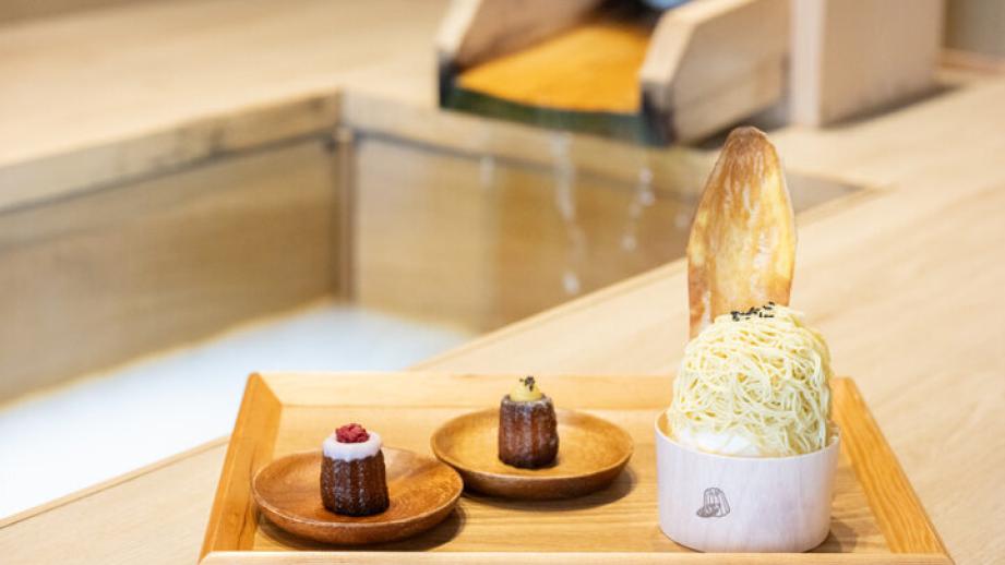 ぽかぽか温まりながら、ほっとひと息♪ 全国の足湯カフェ6選