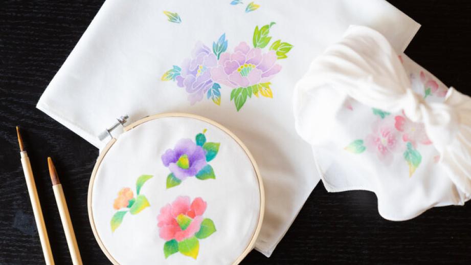 金沢の旅にそっと彩りを。「茜やアーカイブギャラリー」で世界に一つだけの加賀友禅染め体験