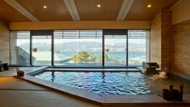日本三景・宮島で、暮らすように滞在。展望風呂の絶景に癒される「ホテル宮島別荘」 
