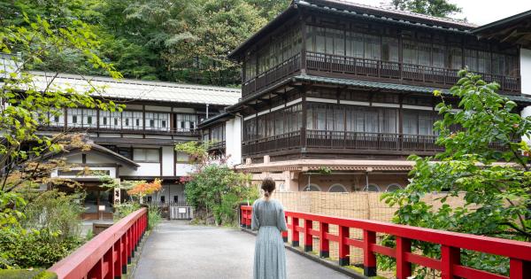 美しい自然と四万ブルーに癒やされる、四万温泉散策ガイド