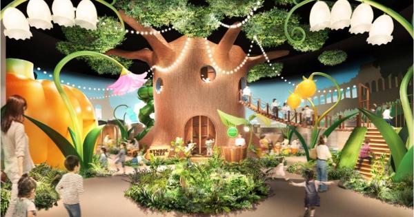 場内に入ってすぐ目に留まる、全長約9mの「はじまりの木～ジャイアントツリー～」