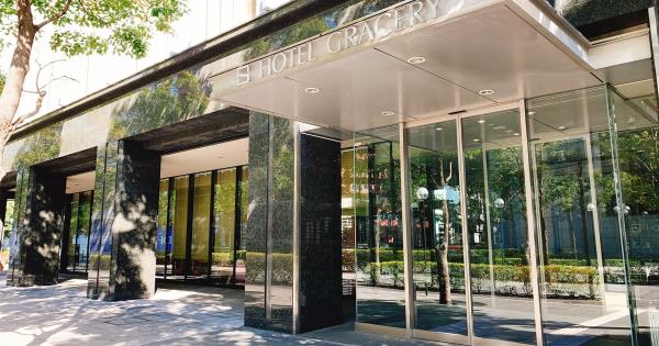 スタイリッシュな雰囲気の「ホテルグレイスリー田町」の外観