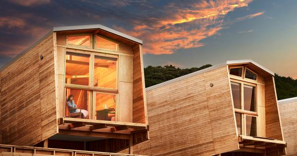 海辺に位置するプライベートヴィラ。船をモチーフにした建物です