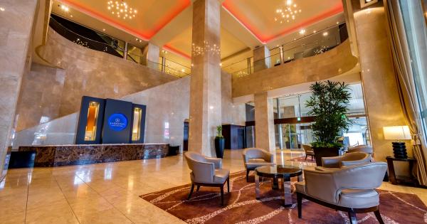 「シェラトン都ホテル」が生きた建築として大阪市より選定