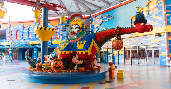 ハロウィン仕様の園内のオブジェ