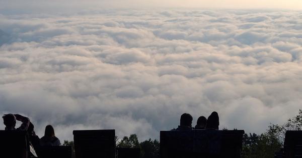 展望デッキ「ソライロ」から望む雲海