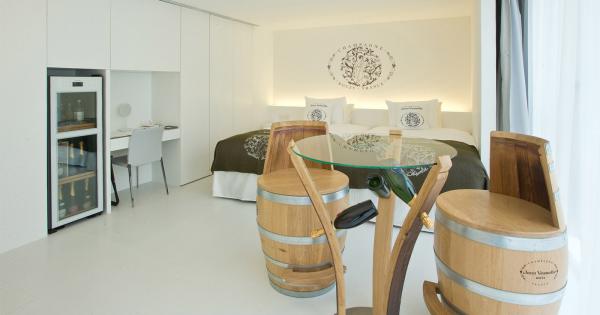 「CuveeJ2 Hotel Osaka by 温故知新」