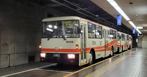 2024年11月30日で運行を終える立山トンネルトロリーバス