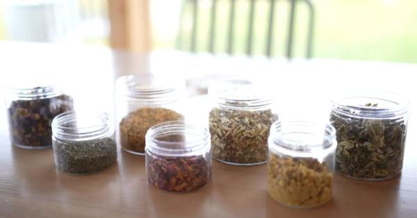 自然豊かな北アルプス麓のハーブ園でアロマバスソルト作り体験【ヘルジアン・ウッドThe Workshop】