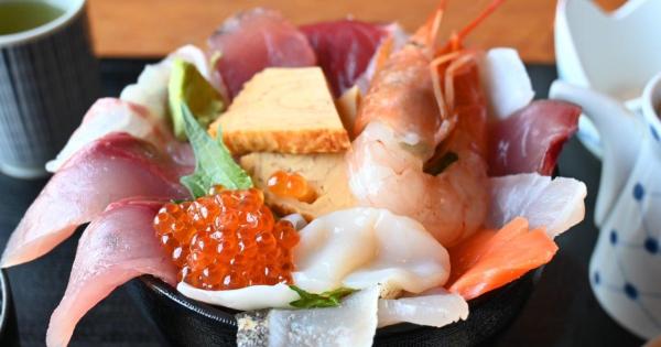 ボリューム満点！豪華海鮮丼「活魚レストラン 藤」芸西村