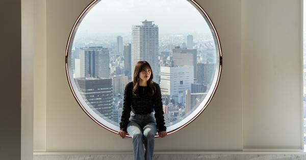 梅田スカイビル・空中庭園展望台「丸窓のフォトスポット」