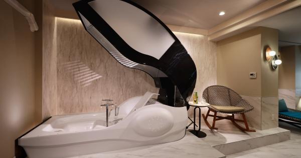 「道頓堀クリスタルホテルⅢ」ミライ人間洗濯機