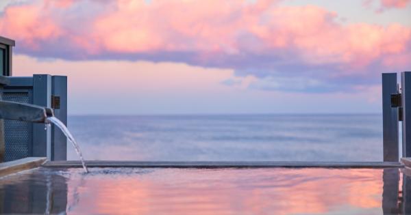 伊豆の海も夕焼けも温泉で満喫！14もの貸切風呂と豪華舟盛りが楽しめる「ニューとみよし」