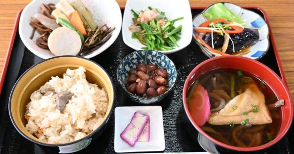 茅葺き屋根の古民家で梼原の味をまるごと堪能「農家レストラン くさぶき」