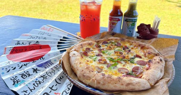 沖縄の絶景ピザスポット「ピザ喫茶 花人逢（かじんほう）」で過ごす至福の時間（本部町）