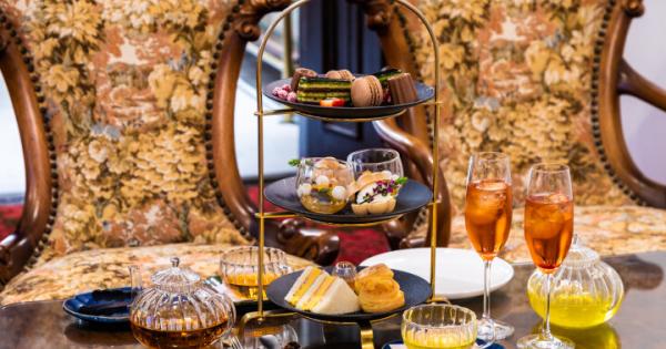 神戸市立博物館にある特別室で「TOOTH TOOTH凸凹茶房」のアフタヌーンティーを