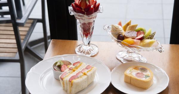 仙台･老舗青果店のフルーツカフェ「いたがき本店」で旬のスイーツを♪