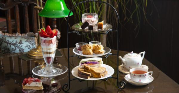 仙台でアンティークのインテリアに囲まれてアフタヌーンティーを♪