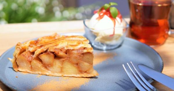 江の島の頂上で見つけた♪シナモン香るゴロゴロリンゴのアップルパイ「UMIYAMA DO 」