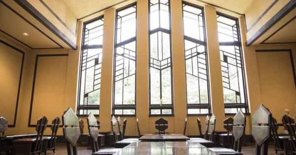 活用しながら保存されるフランク・ロイド・ライトの名建築。アートなグッズや休憩にも♪池袋「自由学園明日館」