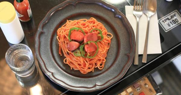 長年愛されたレトロ喫茶店「BEBE」でモーニング＆ランチ♪～懐かしのテーブルゲームやカセットも～